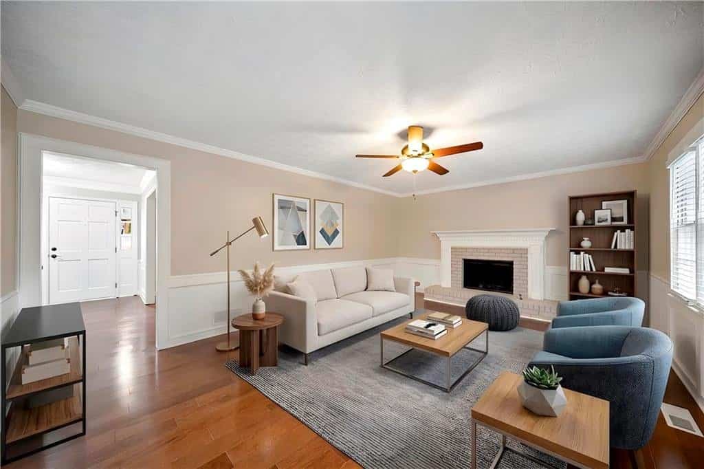 Listing photo 3