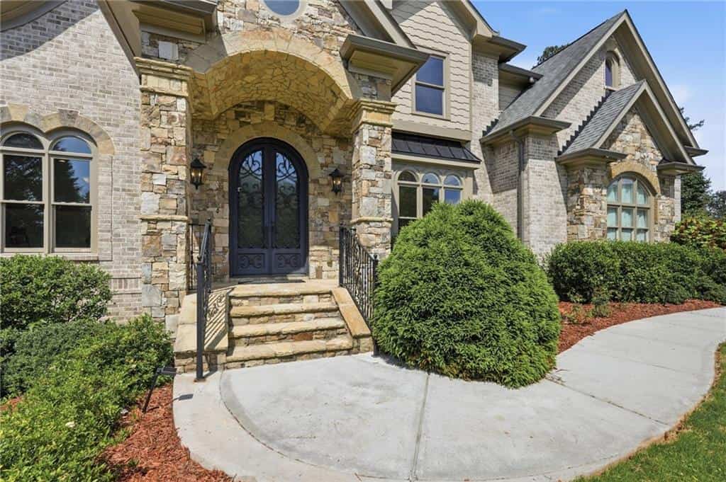 Listing photo 6