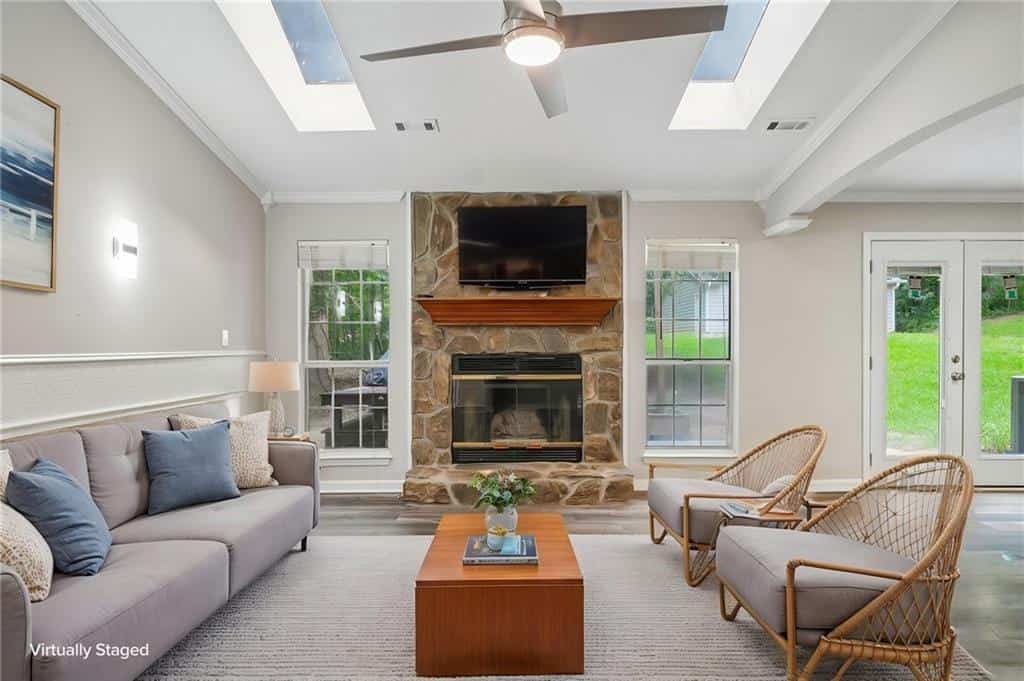 Listing photo 6