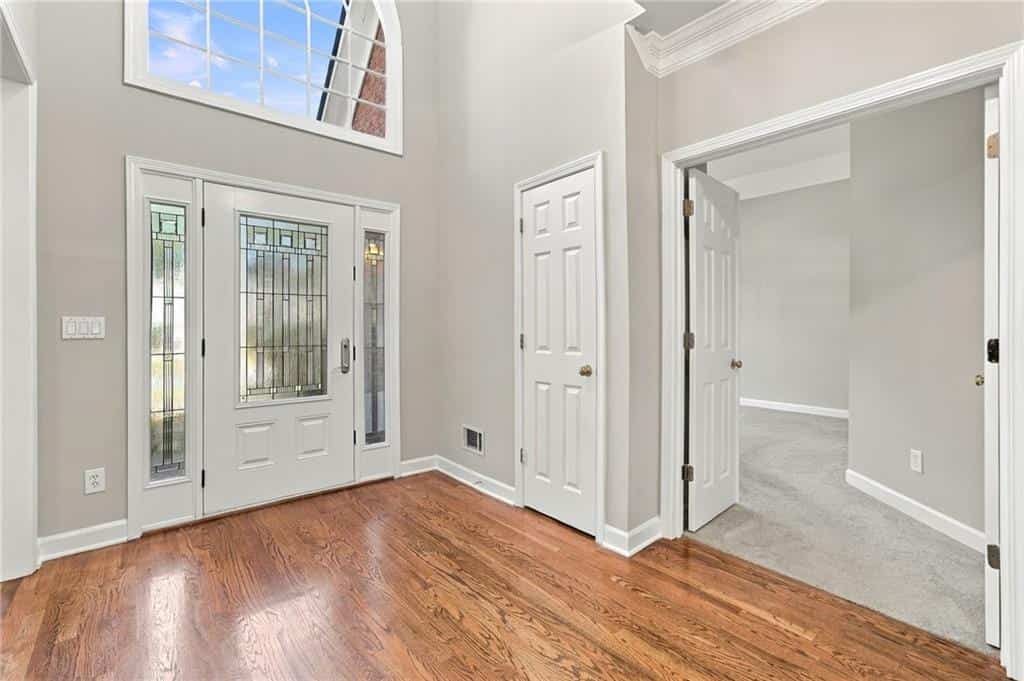Listing photo 6