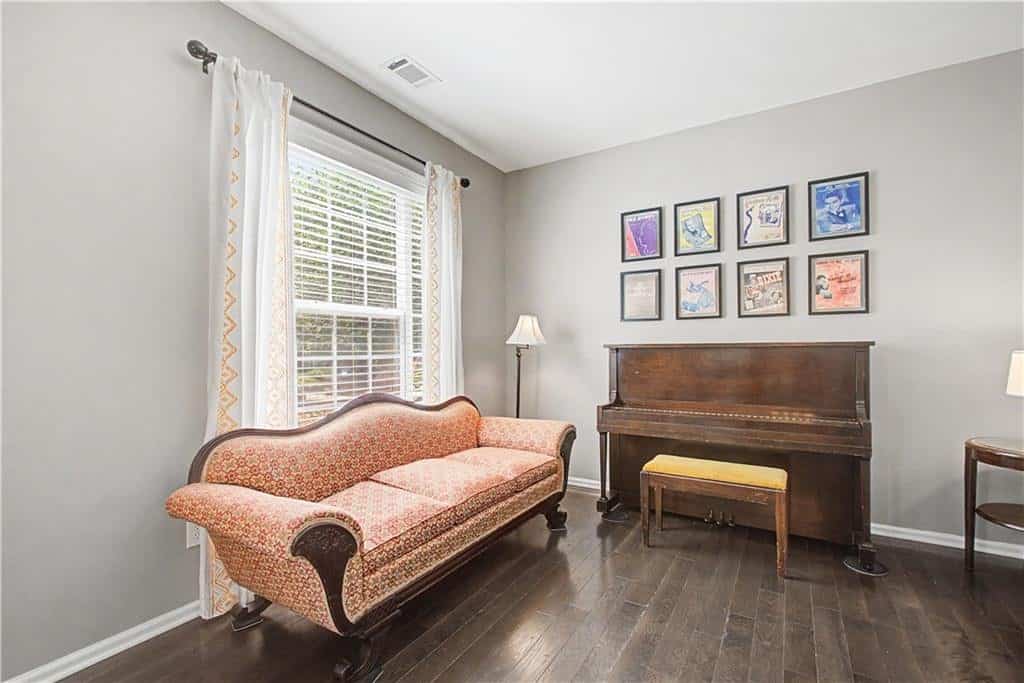 Listing photo 6