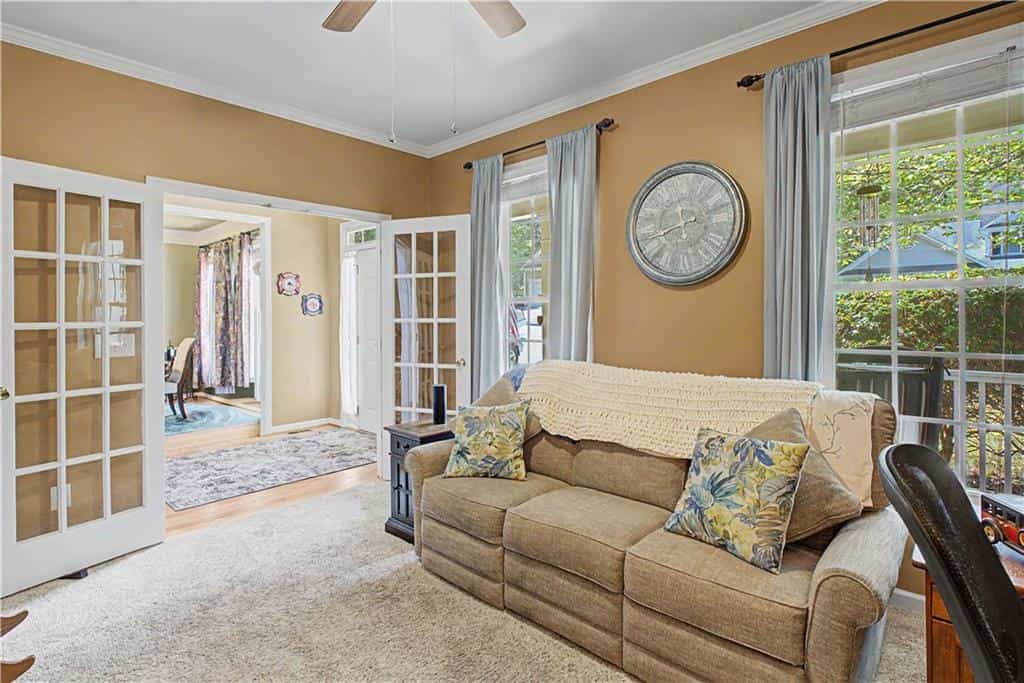 Listing photo 6