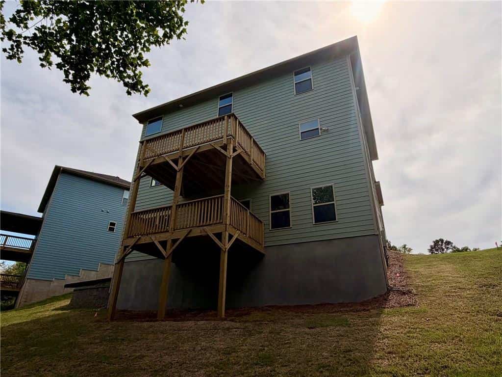 Listing photo 6