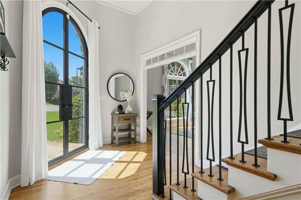Listing photo 6
