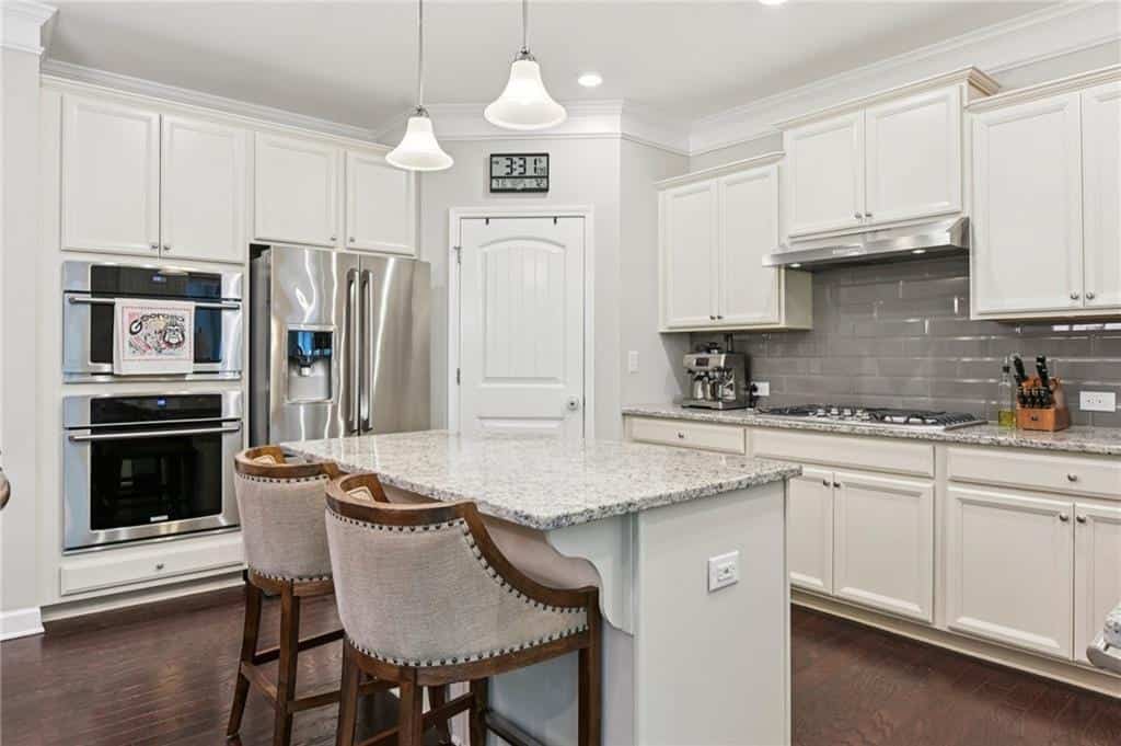 Listing photo 6
