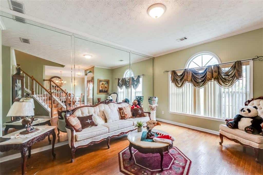 Listing photo 4