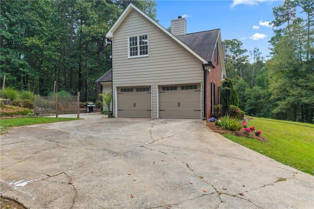 Listing photo 6