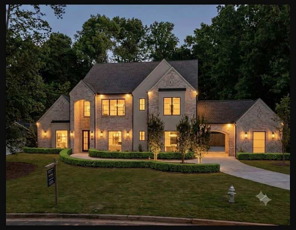 141 North Trace, Alpharetta, GA 30009