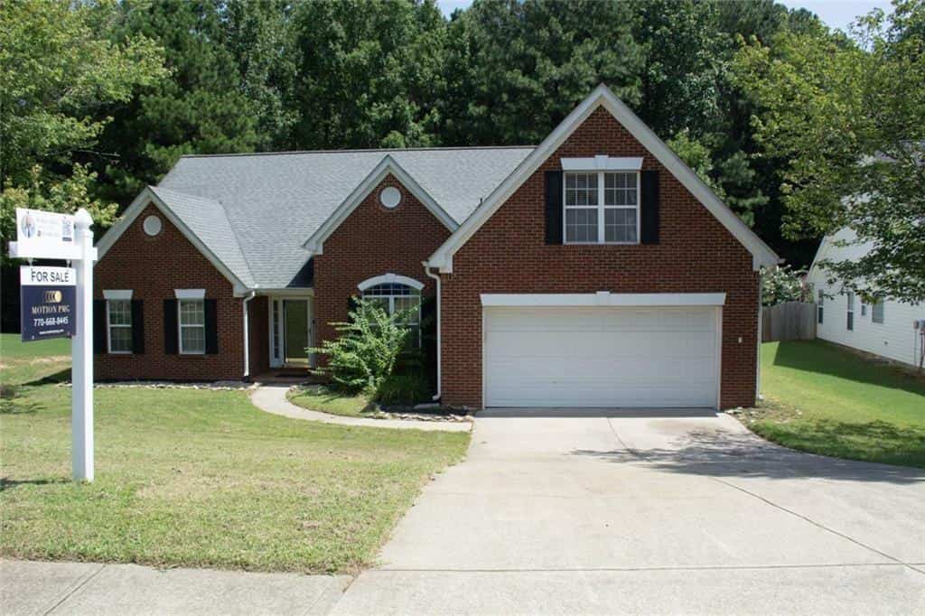 Listing photo 2