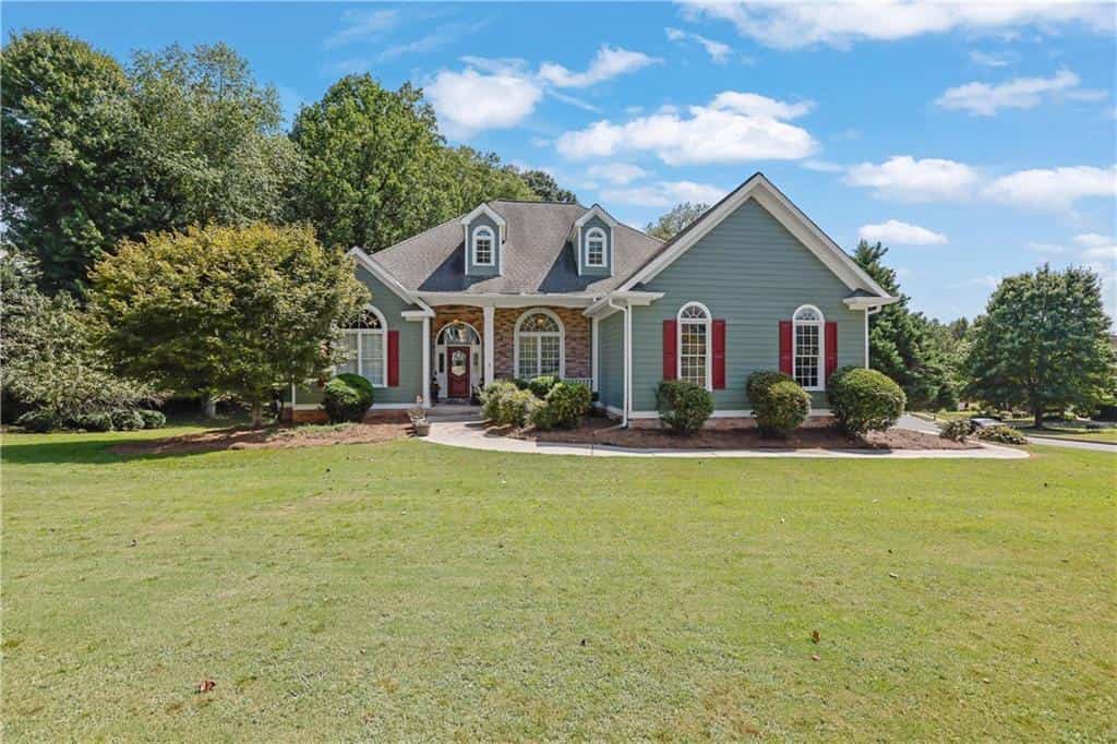 2195 Misty Oaks Drive, Buford, GA 30519