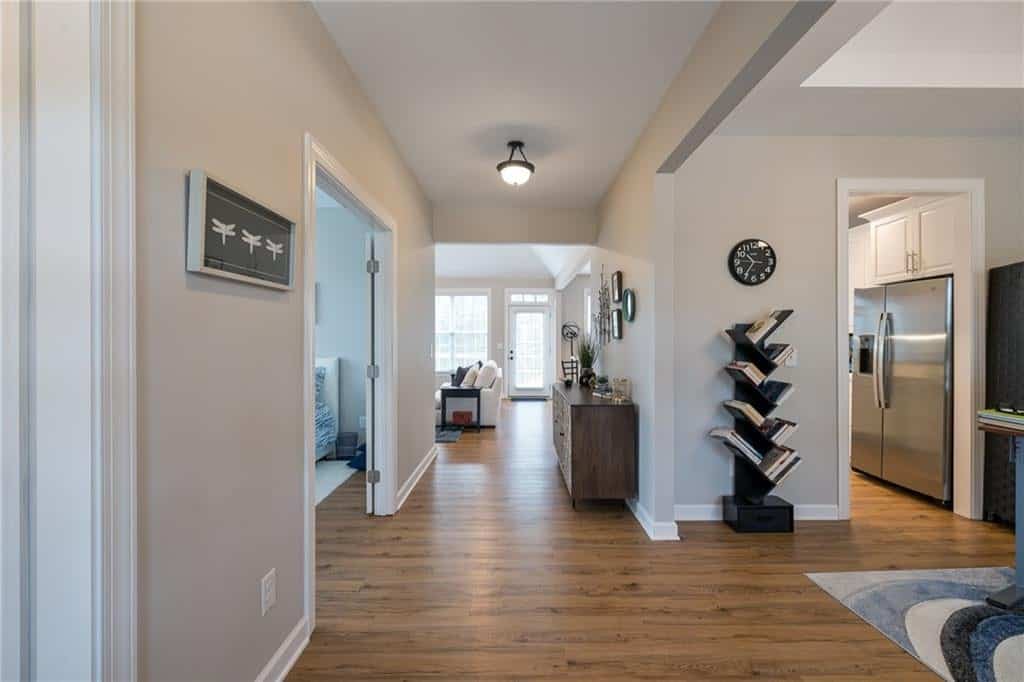 Listing photo 6