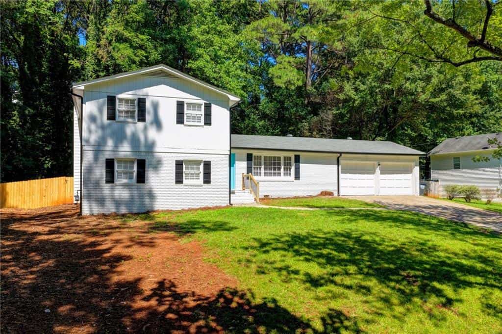 298 W Wind Drive SW, Lilburn, GA 30047