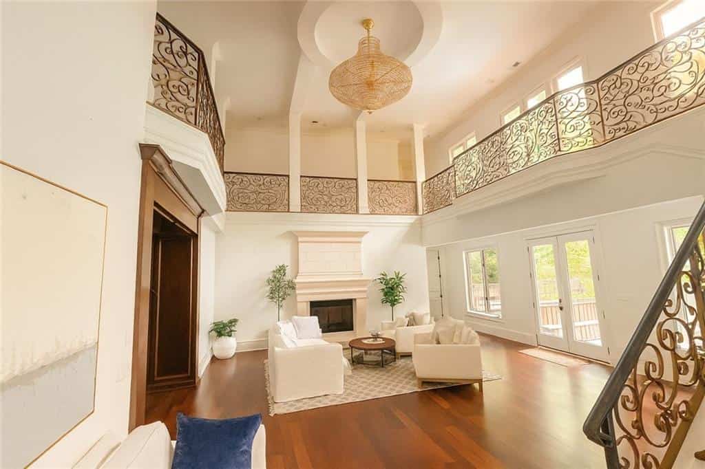 Listing photo 3