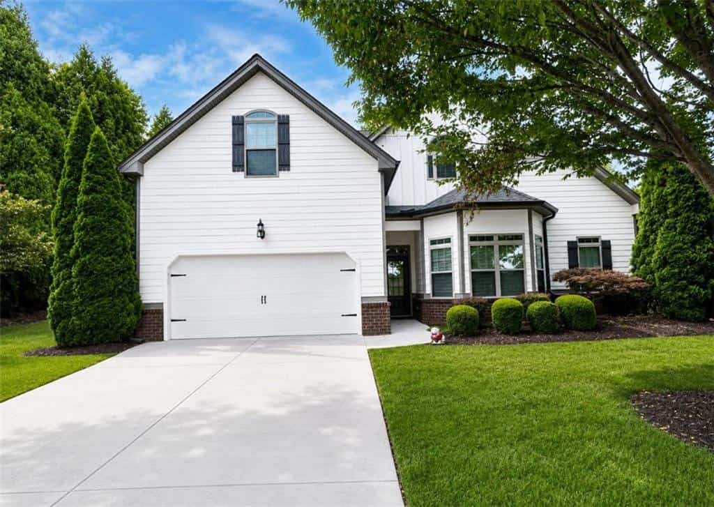 1305 Horseshoe Creek Lane, Cumming, GA 30041