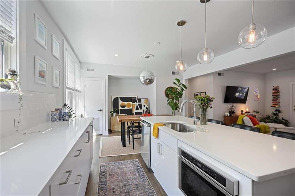 Listing photo 6
