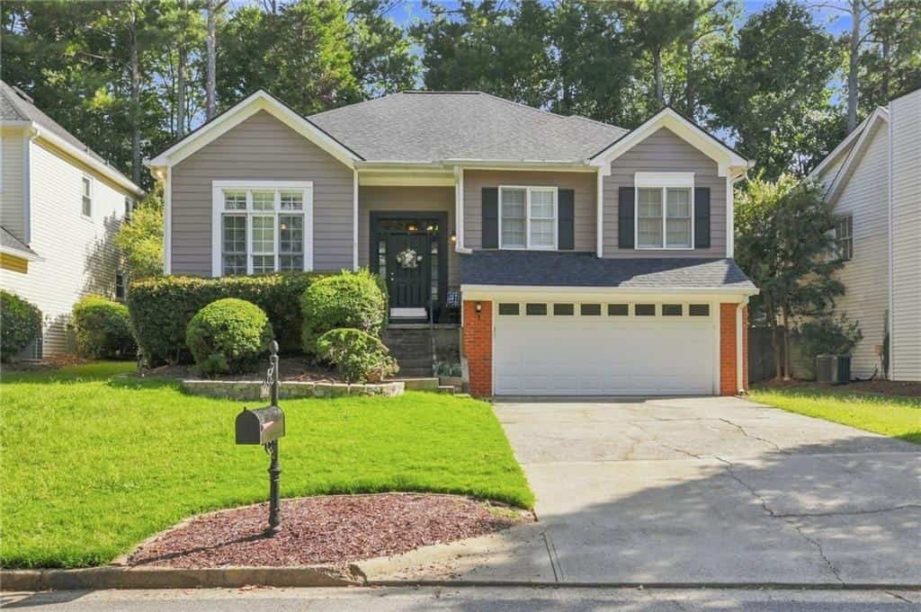 8965 Club River Drive, Roswell, GA 30076
