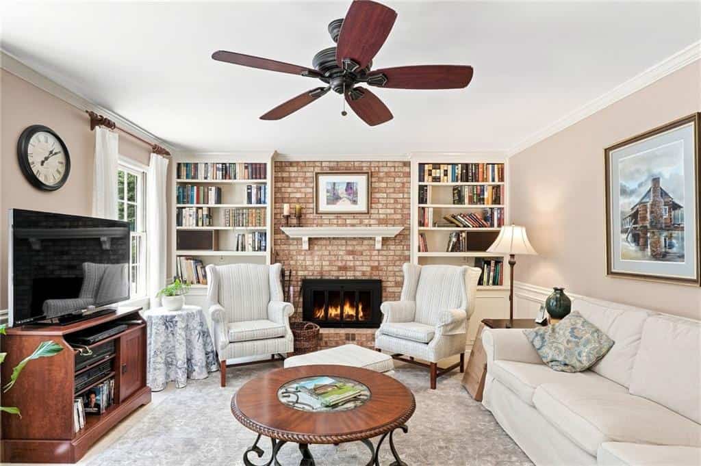 Listing photo 6