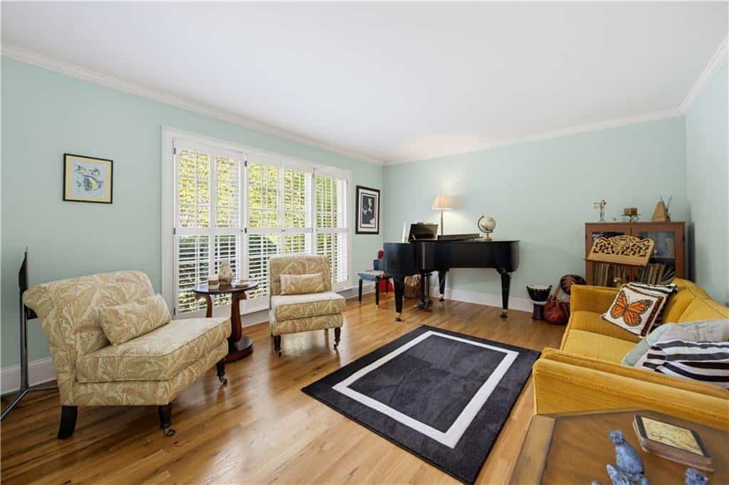 Listing photo 6