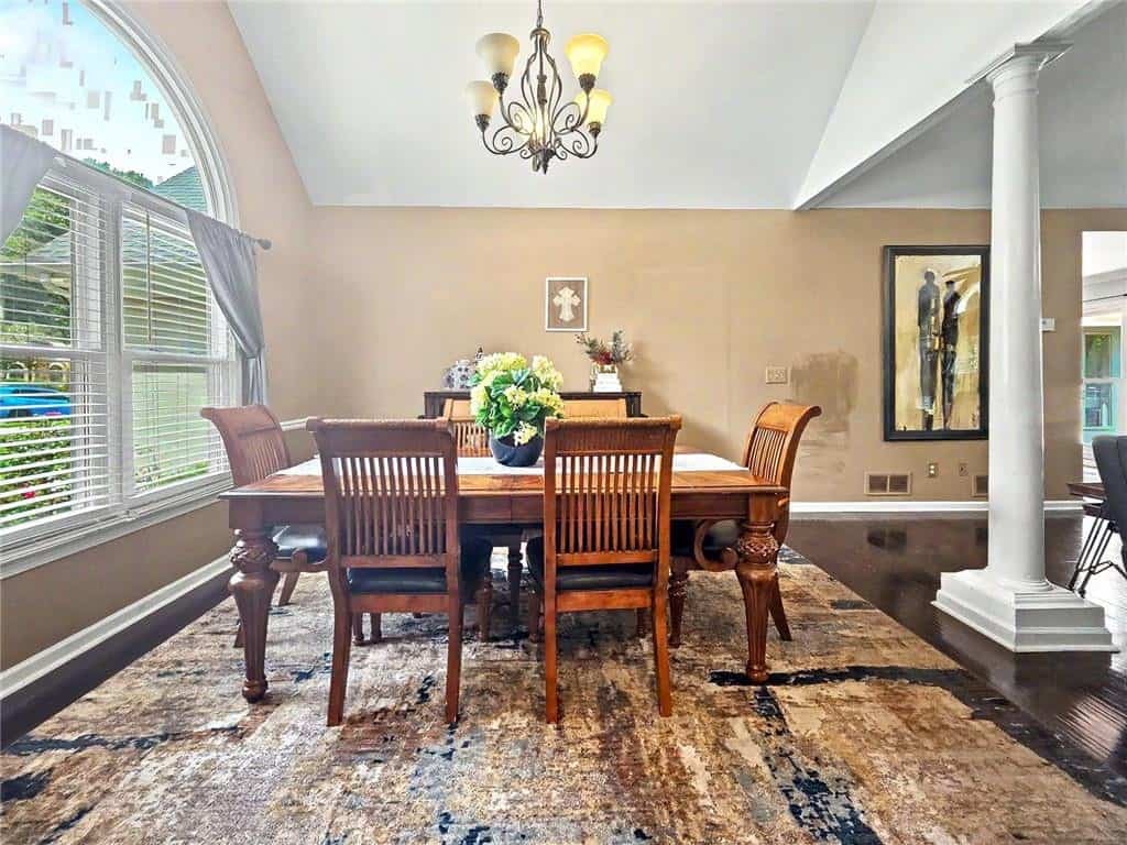 Listing photo 6