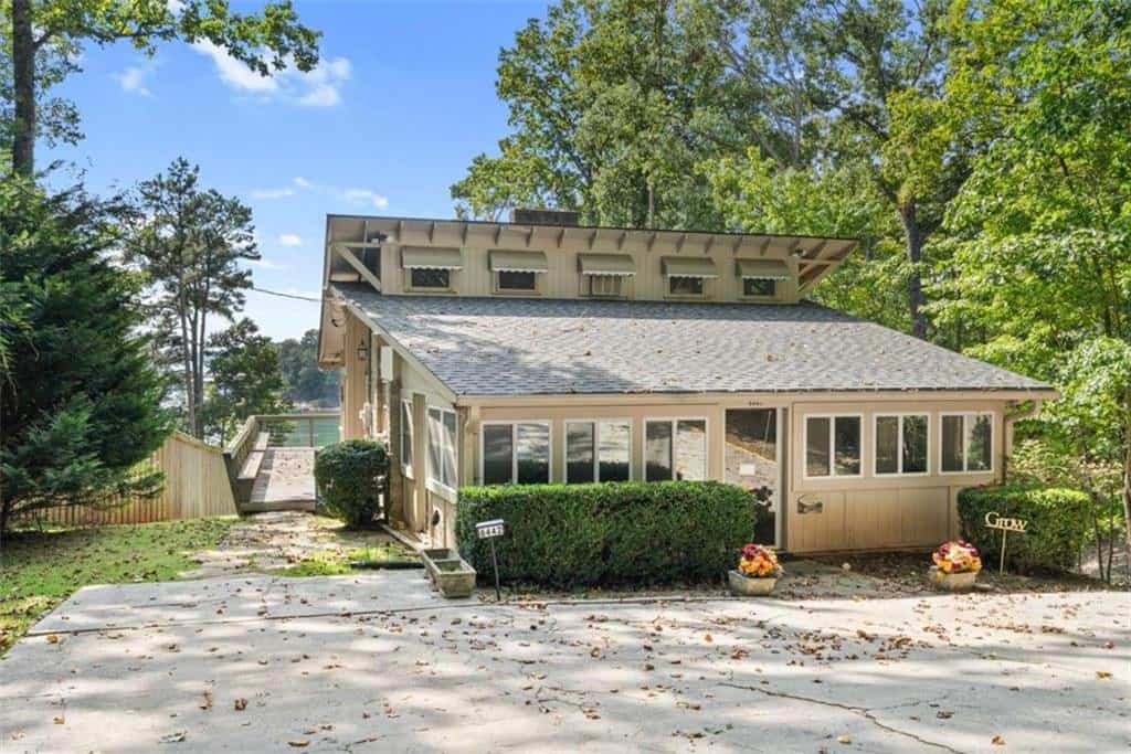 6442 Ford Road, Flowery Branch, GA 30542