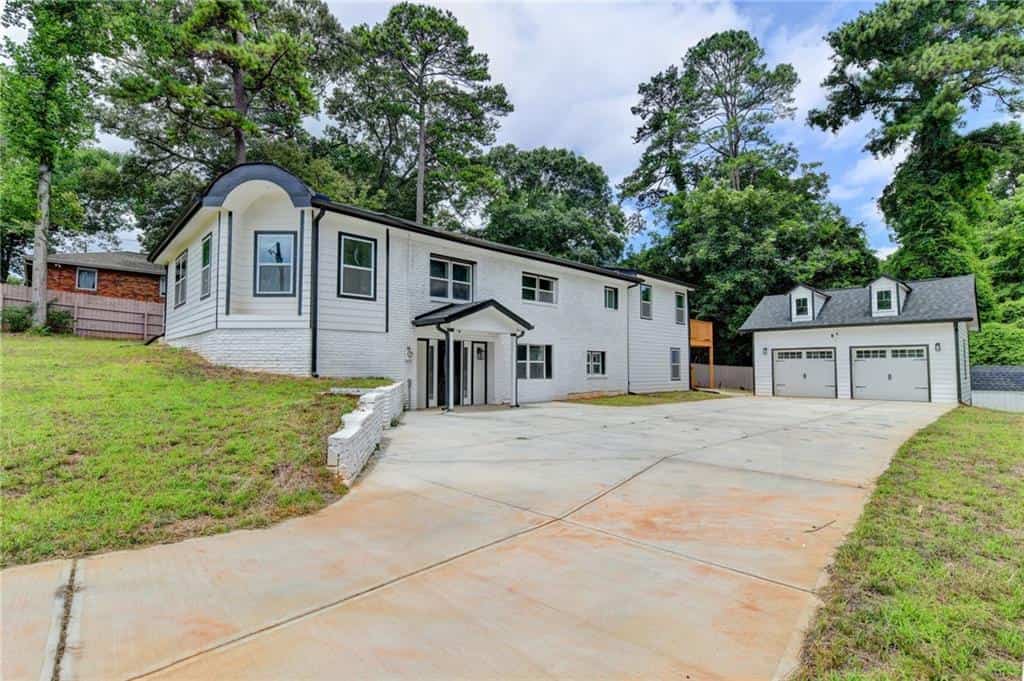 Listing photo 4