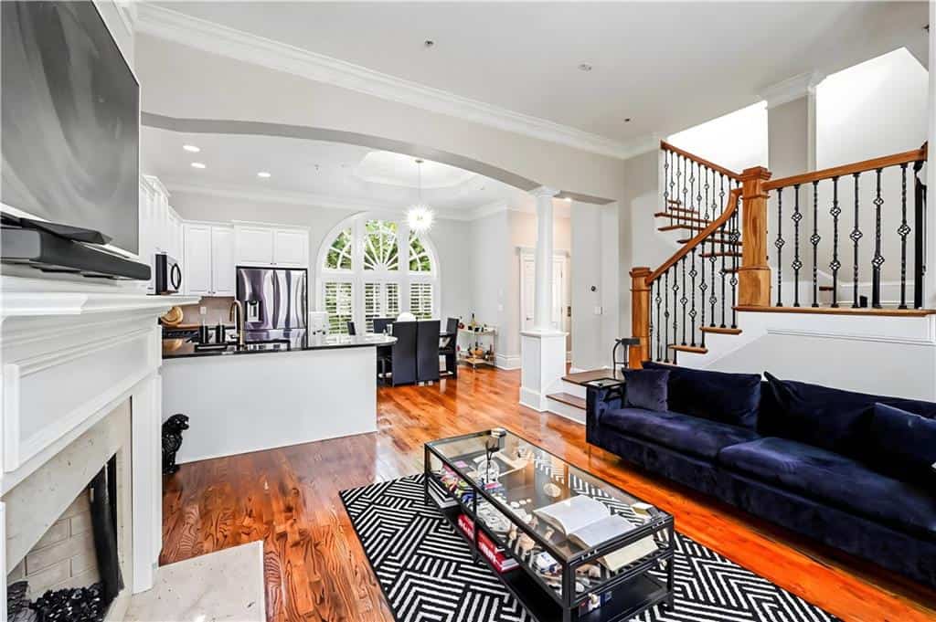 Listing photo 6