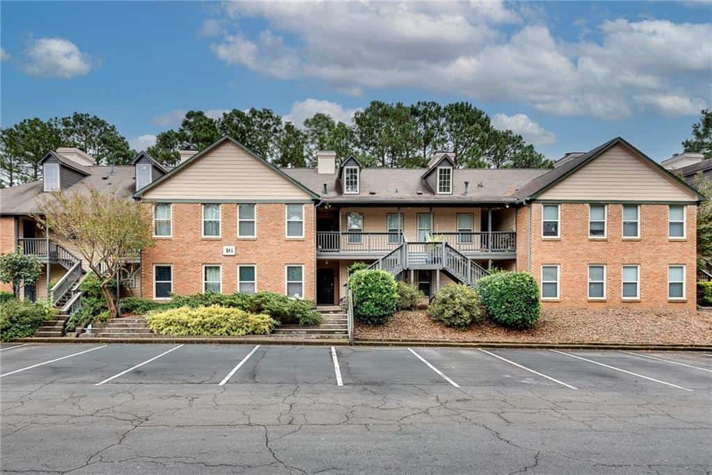 1605 Beaumont Circle, Duluth, GA 30096