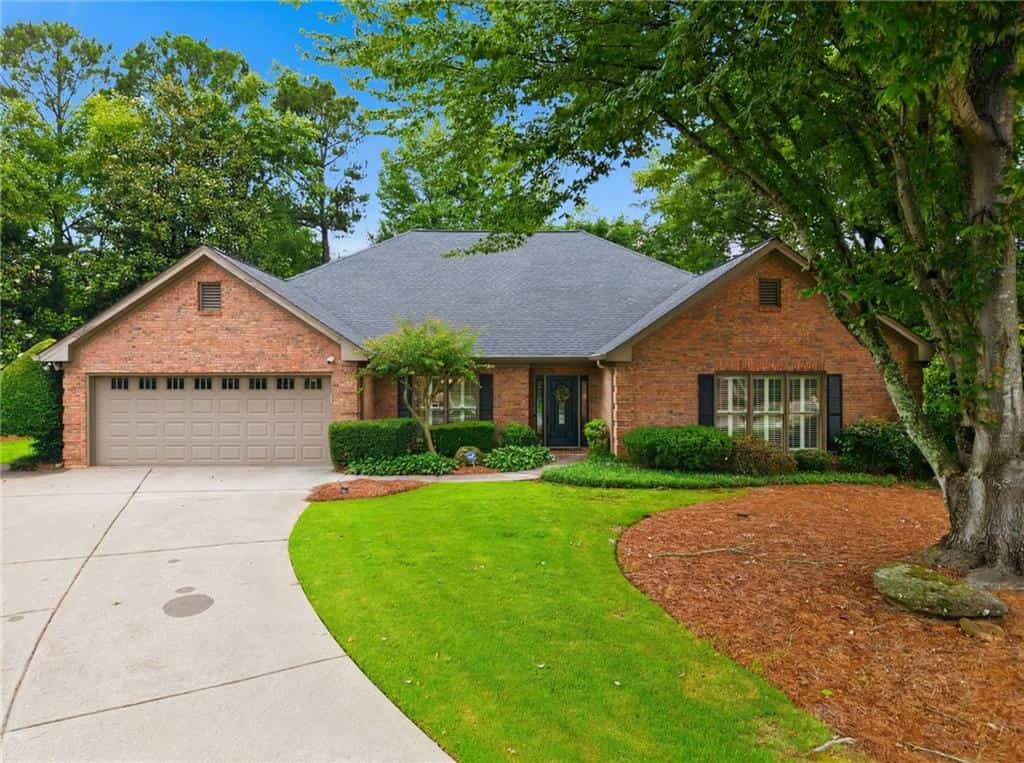 965 Knoll Crest Court, Alpharetta, GA 30004