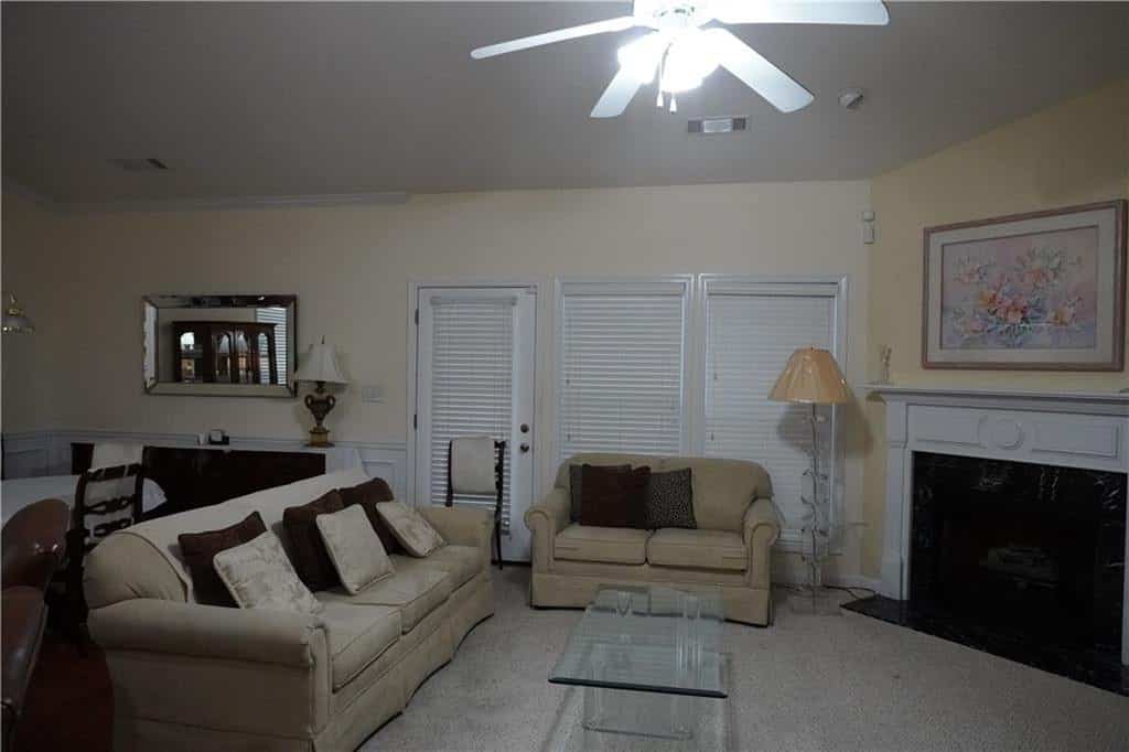 Listing photo 6