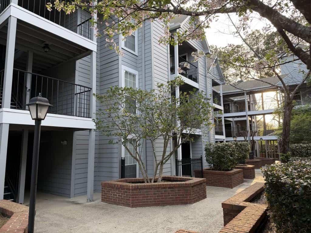 418 Granville Court, Atlanta, GA 30328