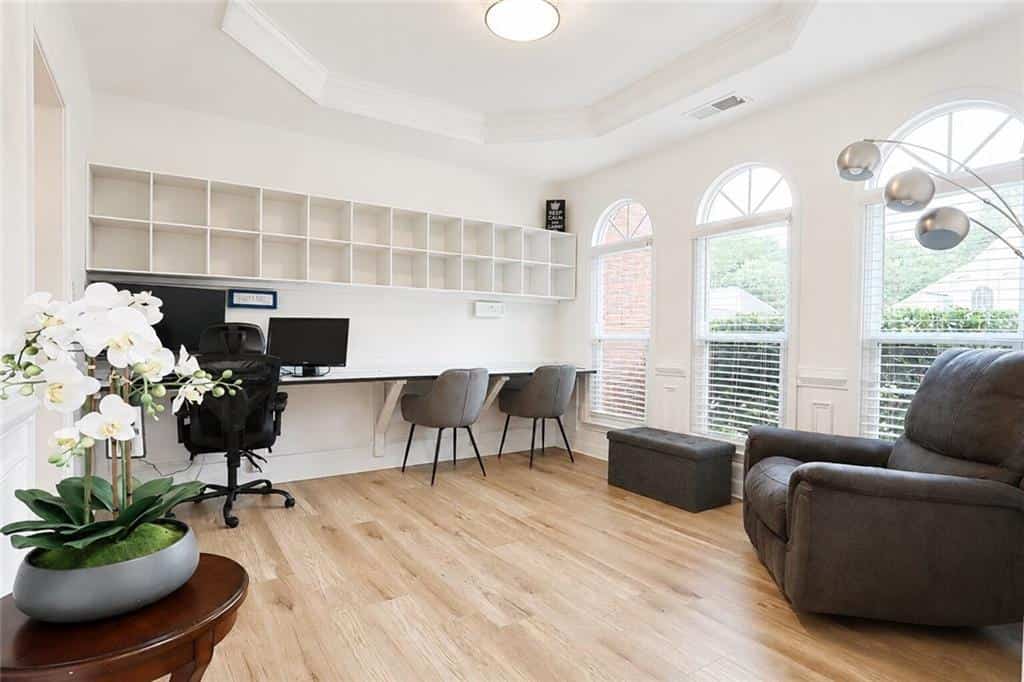 Listing photo 6