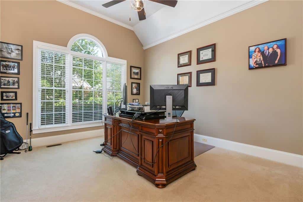 Listing photo 6