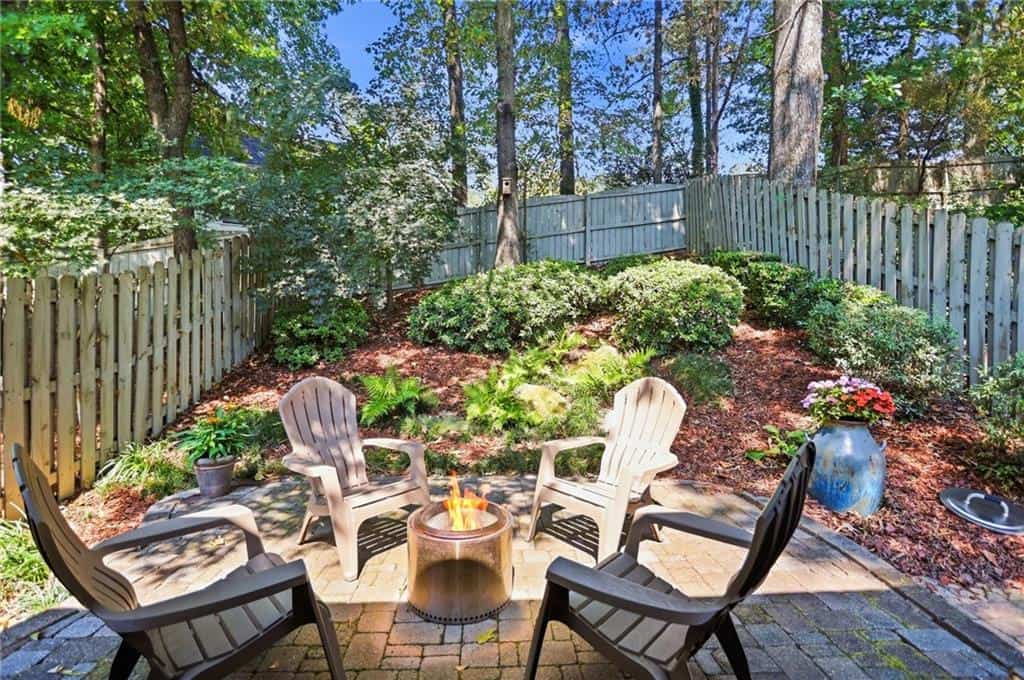 1085 Davis Circle NW R #R, Atlanta, GA 30318