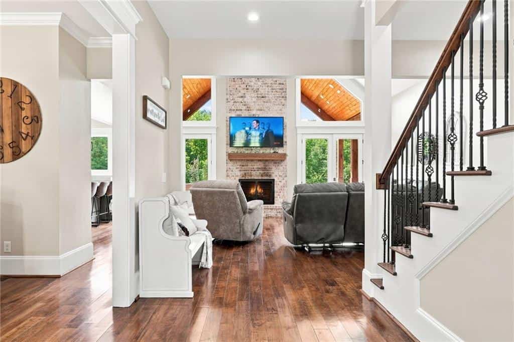 Listing photo 6