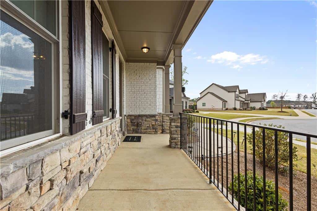 Listing photo 6