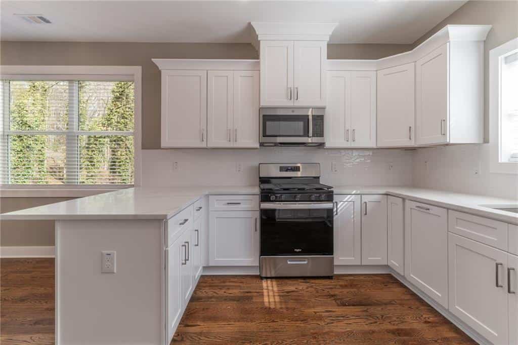 Listing photo 6