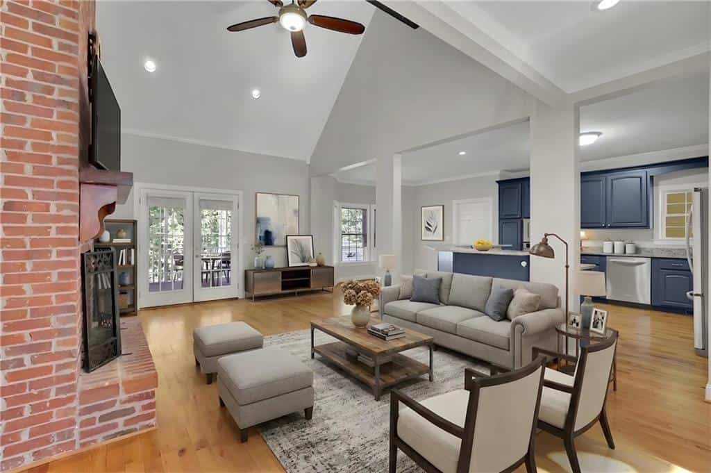 Listing photo 6