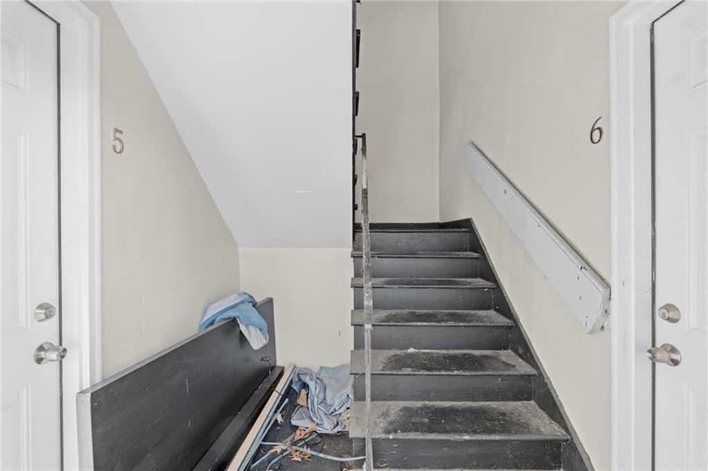 Listing photo 6