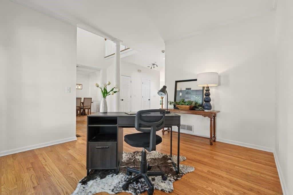 Listing photo 6