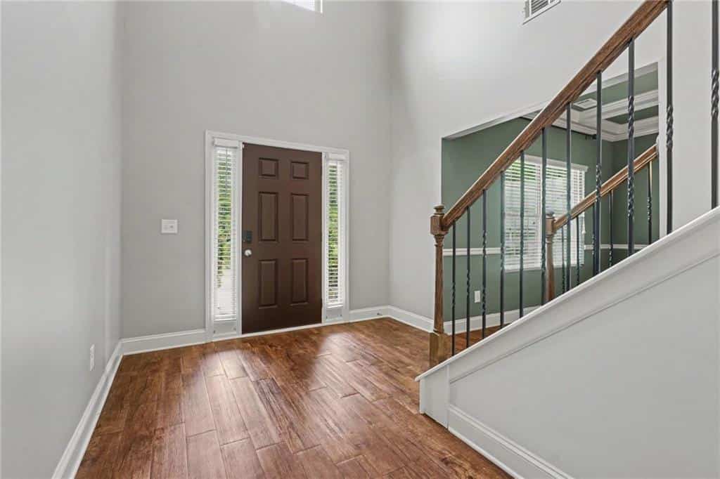 Listing photo 6