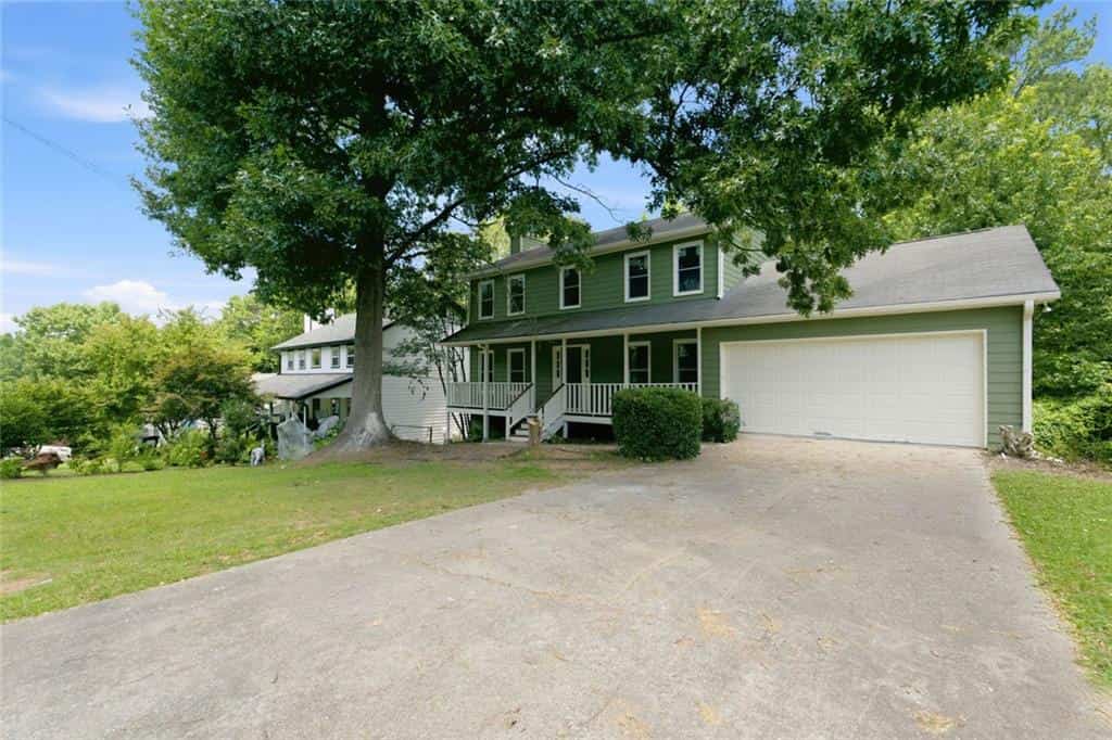 Listing photo 2
