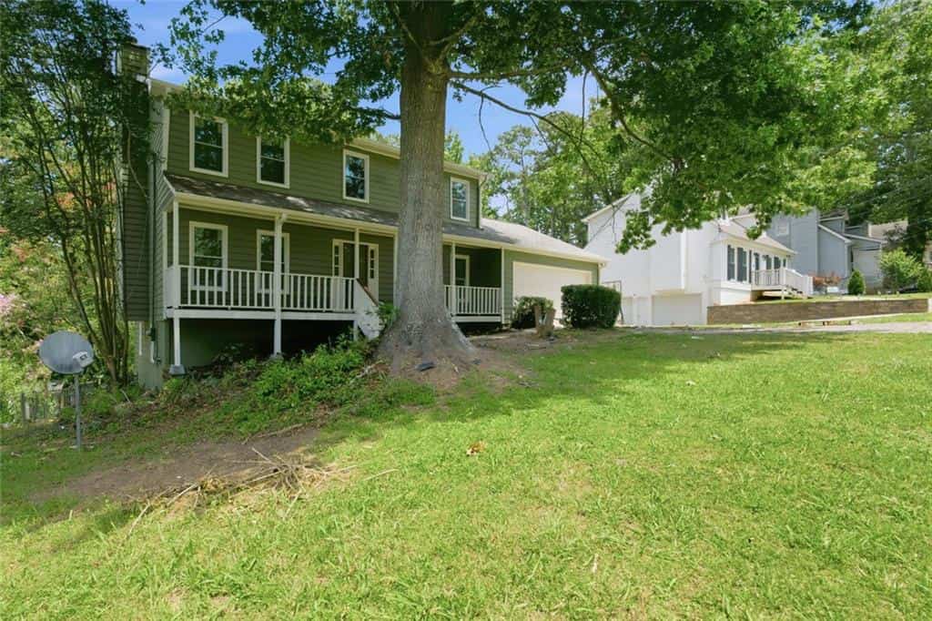 Listing photo 3
