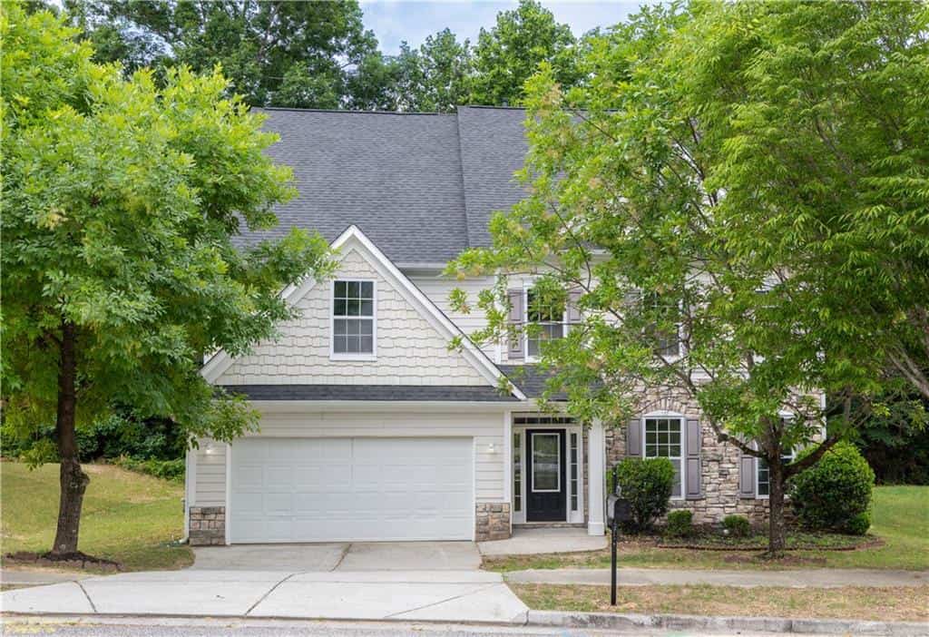 1933 Temple Park Drive, Loganville, GA 30052