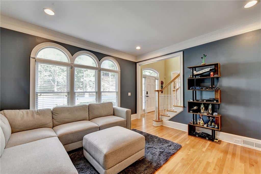 Listing photo 6