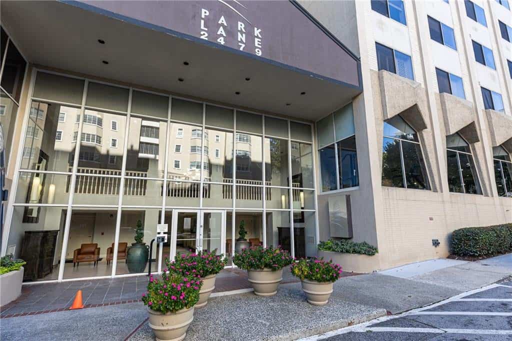 2479 Peachtree Road NE 1706 #1706, Atlanta, GA 30305