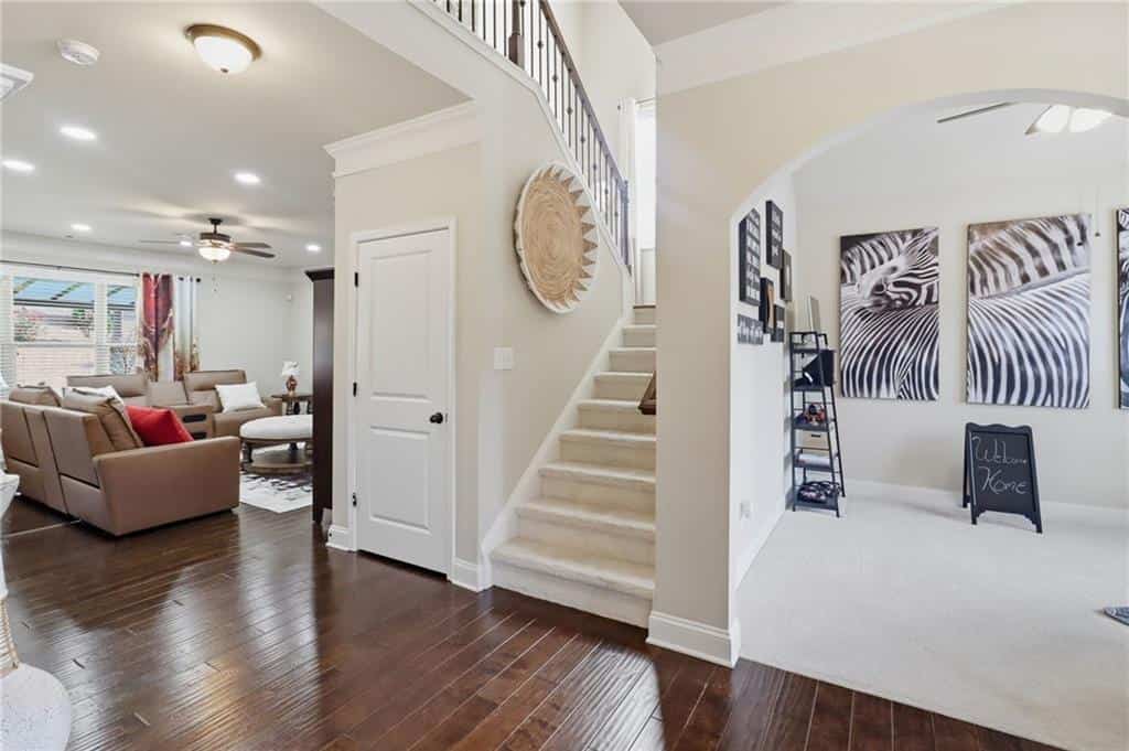 Listing photo 6