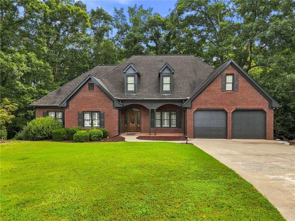 6086 Governors Walk Drive, Canton, GA 30115
