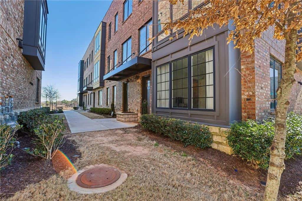 Listing photo 6