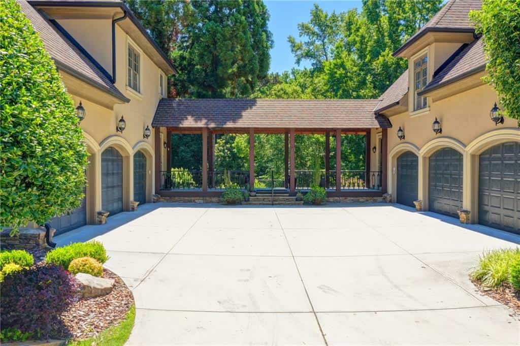 Listing photo 6