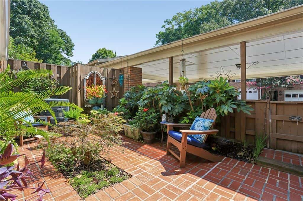 Listing photo 4